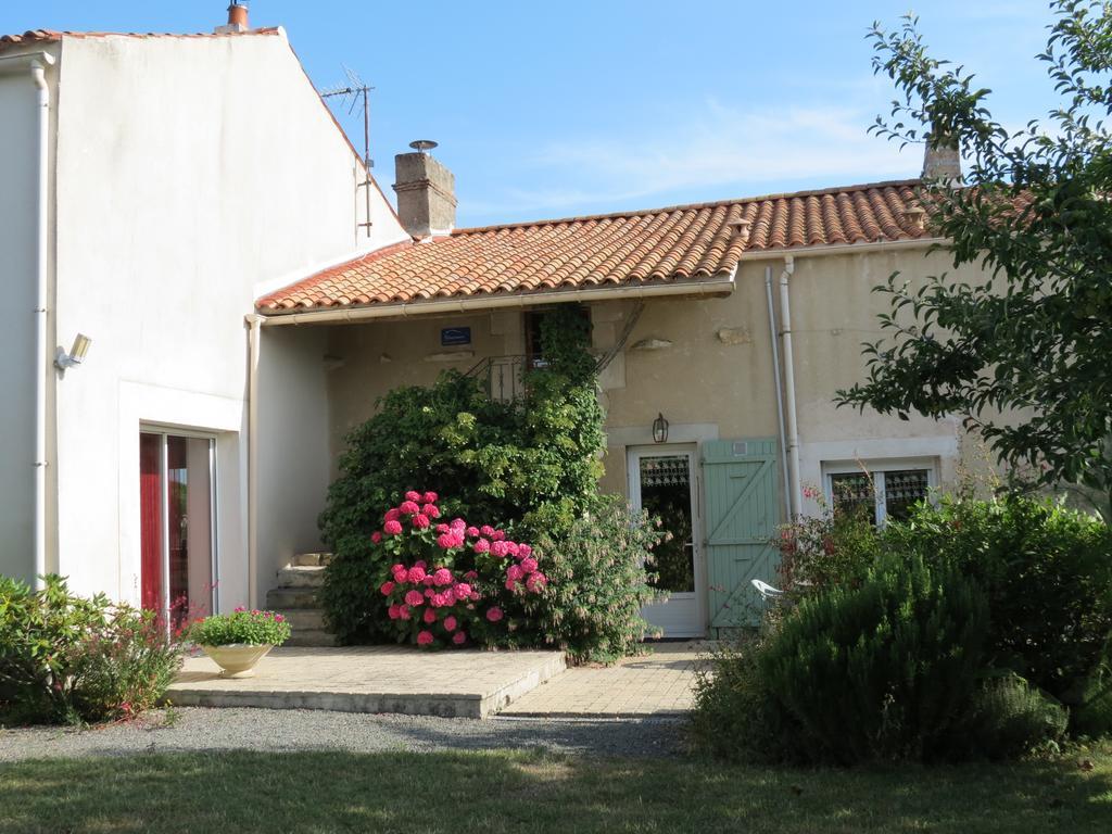 L'Aubinoise Bed & Breakfast Saint-Aubin-la-Plaine ภายนอก รูปภาพ