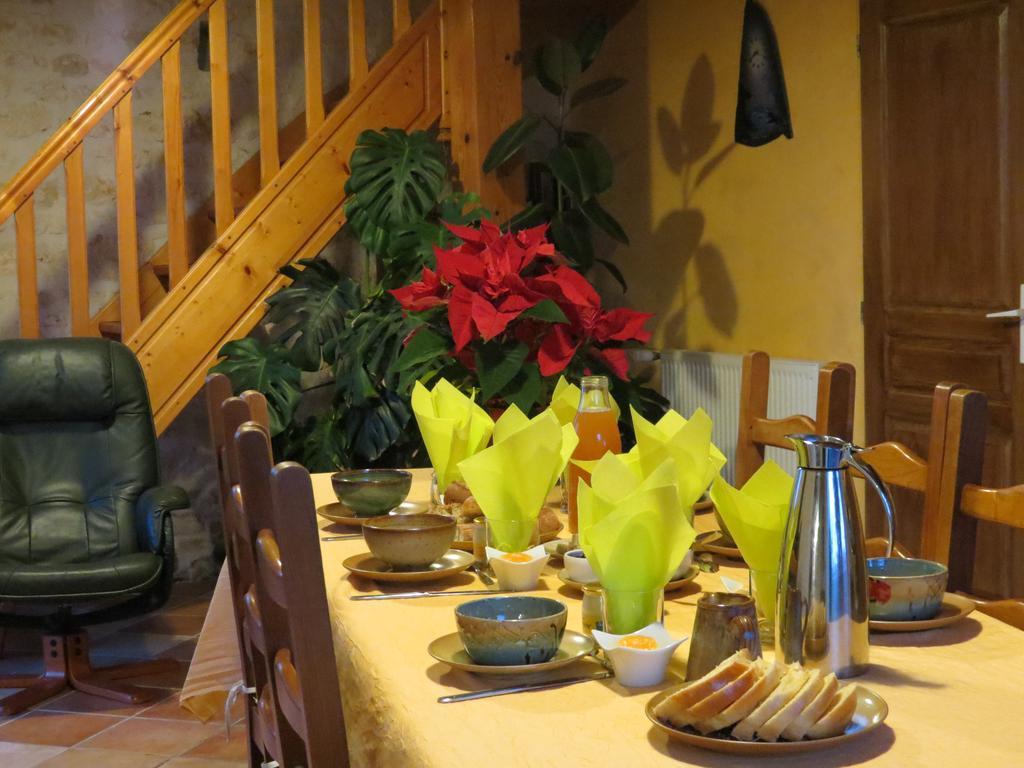 L'Aubinoise Bed & Breakfast Saint-Aubin-la-Plaine ภายนอก รูปภาพ