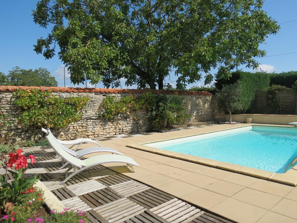 L'Aubinoise Bed & Breakfast Saint-Aubin-la-Plaine ภายนอก รูปภาพ
